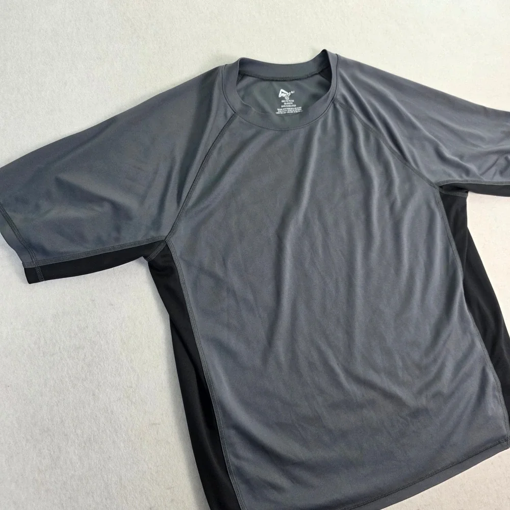 Kanu‎ Surf Mens XL Rash Guard Shirt Gray Excellent Short Sleeve Swim Athletic